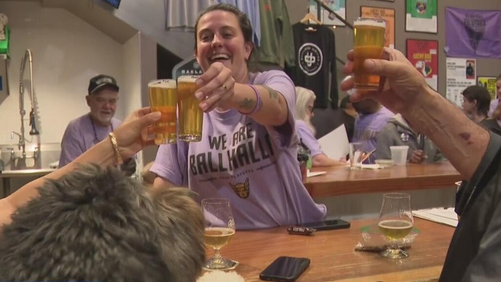 Valkyries fans pack Oakland bar to cheer on team as playoff series shifts to Atlanta — CBS Bay Area (KPIX), New Braunfels Dining news