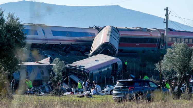 At least 30 killed in crash between 2 trains in Spain, according to media reports — KVUE (Austin)