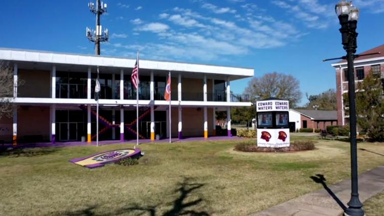 Edward Waters University celebrates 160 years of history during homecoming week — First Coast News Local, New Braunfels Schools news